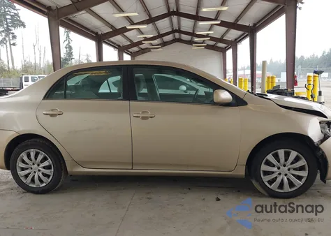 2013 Toyota Corolla Le z USA, uszkodzony, nr VIN 2T1BU4EE4DC989280